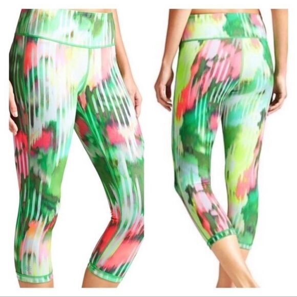 Athleta Wailea Chaturanga Capri Green Pink L - Picture 1 of 4